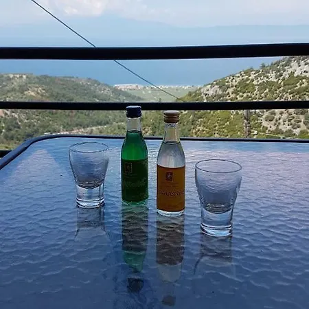 Gerakia Mediterranean Retreat *